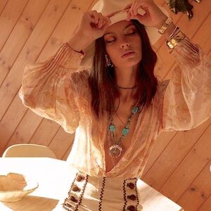 Chasing Unicorns Say it Again Silk Pleated Blouse BNWT Large